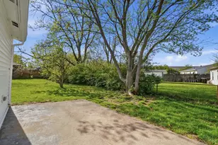 9917 Capstan Dr, Colerain Township, OH 45251 - Photo 38