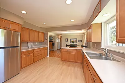 8851 Roundhill Road, Sycamore Township, OH 45236 - Photo 10