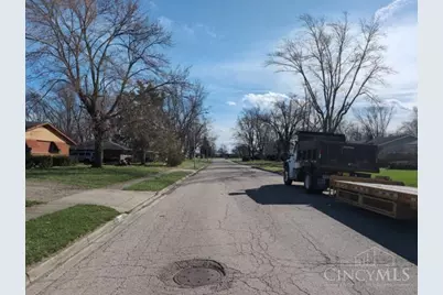 321 E Eppington Drive, Dayton, OH 45426 - Photo 4