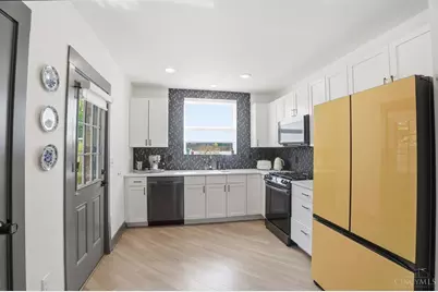 2986 Linwood Avenue, Cincinnati, OH 45208 - Photo 12