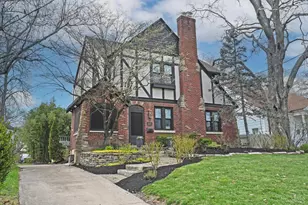 1123 Salisbury Dr, Cincinnati, OH 45226 - Photo 2