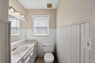 1893 Ashbrook Dr, Cincinnati, OH 45238 - Photo 20