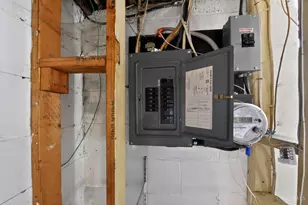 1893 Ashbrook Dr, Cincinnati, OH 45238 - Photo 26