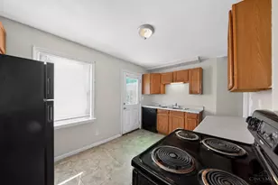 1893 Ashbrook Dr, Cincinnati, OH 45238 - Photo 16