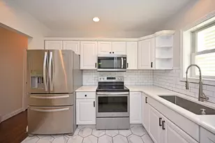 466 Stanley Ave, Cincinnati, OH 45226 - Photo 8