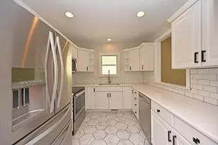 466 Stanley Ave, Cincinnati, OH 45226 - Photo 6