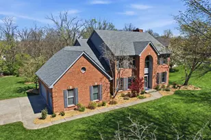 1416 Miami Lake Dr, Miami Township, OH 45140 - Photo 2