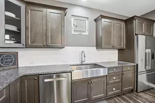 802 Monarch Ct, Union Township, OH 45152 - Photo 12