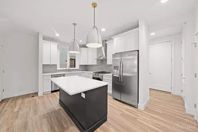 3119 Hackberry Street, Cincinnati, OH 45207 - Photo 2