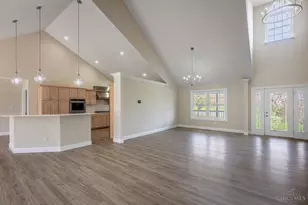 177 Kings Way, Union Township, OH 45036 - Photo 6