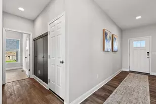 9460 W Meadow Dr, West Chester, OH 45069 - Photo 12