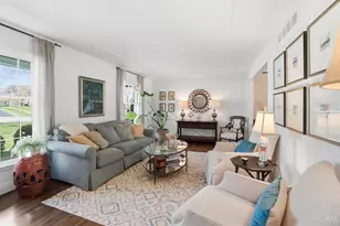 151 Ritchie Ave, Wyoming, OH 45215 - Photo 8