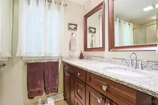 200 Brocdorf Dr, Wyoming, OH 45215 - Photo 20
