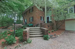 200 Brocdorf Dr, Wyoming, OH 45215 - Photo 2