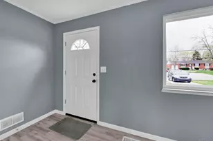 1034 W Kemper Rd, Forest Park, OH 45240 - Photo 8