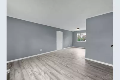 1034 W Kemper Road, Forest Park, OH 45240 - Photo 10