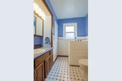 7845 Livingston Road, Cincinnati, OH 45247 - Photo 32
