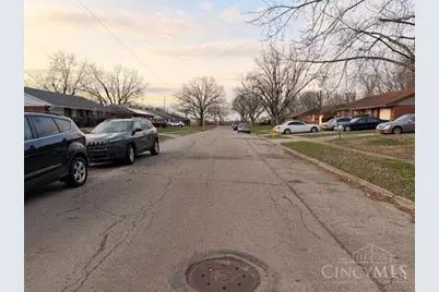 325 Stubbs Drive, Dayton, OH 45426 - Photo 4