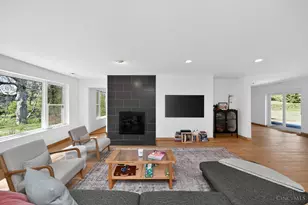 439 Hidden Valley Ln, Wyoming, OH 45215 - Photo 8