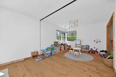 439 Hidden Valley Lane, Wyoming, OH 45215 - Photo 36