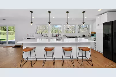 439 Hidden Valley Lane, Wyoming, OH 45215 - Photo 16