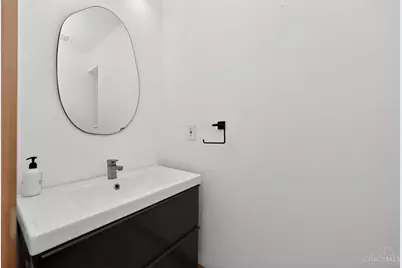 439 Hidden Valley Lane, Wyoming, OH 45215 - Photo 12