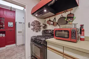 3900 Rose Hill Ave, Cincinnati, OH 45229 - Photo 22