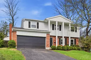 1405 Holman View Dr, Wyoming, OH 45215 - Photo 2