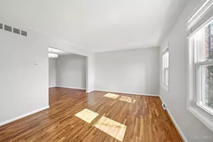 1405 Holman View Dr, Wyoming, OH 45215 - Photo 8