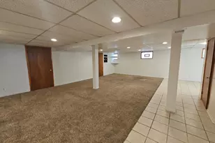 818 Woodyhill Dr, Cincinnati, OH 45238 - Photo 34