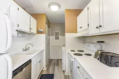 1010 E Crescentville Road, West Chester, OH 45246 - Photo 6