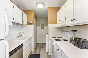 1010 E Crescentville Rd, West Chester, OH 45246 - Photo 6