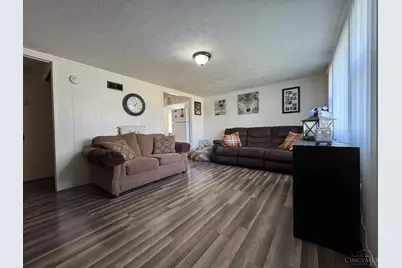 196 Orchard Circle, Blanchester, OH 45107 - Photo 4