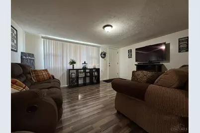 196 Orchard Circle, Blanchester, OH 45107 - Photo 6