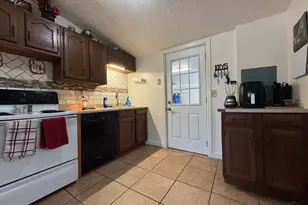 196 Orchard Circle, Blanchester, OH 45107 - Photo 8