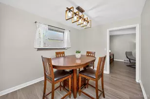 6831 Buckingham Pl, Columbia Township, OH 45227 - Photo 12