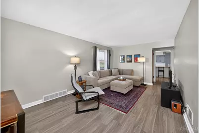 6831 Buckingham Place, Columbia Township, OH 45227 - Photo 10