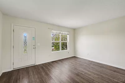 6492 Abingdon Hall, Hamilton Township, OH 45152 - Photo 2