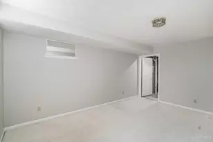 5440 Asbury Lake Dr, Green Township, OH 45247 - Photo 24