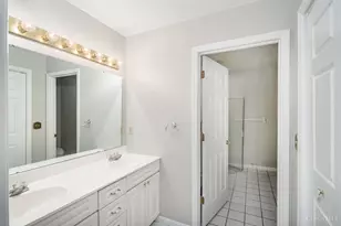 5440 Asbury Lake Dr, Green Township, OH 45247 - Photo 16