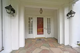 690 Clinton Springs Ave, Cincinnati, OH 45229 - Photo 4