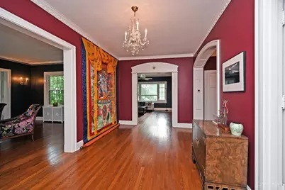 690 Clinton Springs Avenue, Cincinnati, OH 45229 - Photo 6