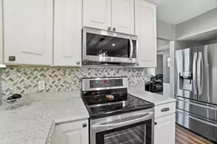 1785 Sunny Acres Dr, Ohio Township, OH 45102 - Photo 14