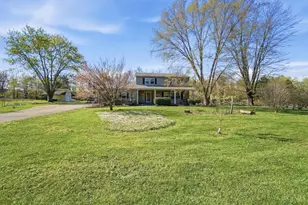 1785 Sunny Acres Dr, Ohio Township, OH 45102 - Photo 2