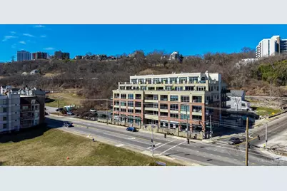 2260 Riverside Drive #402, Cincinnati, OH 45202 - Photo 2