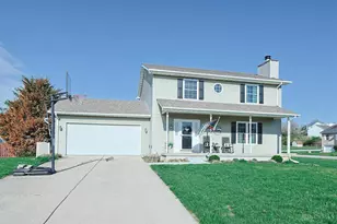 615 St James Pl, Trenton, OH 45067 - Photo 2