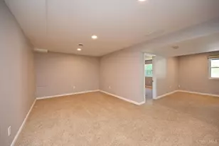 7426 Sussex Dr, West Chester, OH 45069 - Photo 38