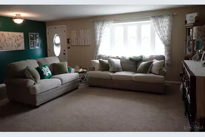 2726 Tihart Way, Beavercreek, OH 45430 - Photo 4