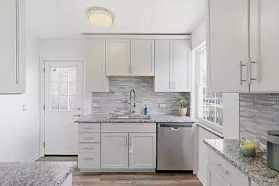 142 S Grove Avenue, Wyoming, OH 45215 - Photo 8