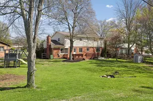 1577 Silverglade Ct, Springfield Township, OH 45240 - Photo 8